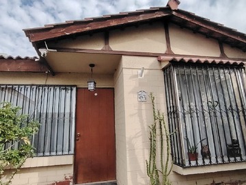 Casa en venta en Bella Casa en Venta Calle los Prados, Valle Grande Lampa - 2 dormitorios, 2 baños