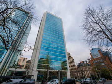 Oficina en arriendo mensual en Edificio Isidora Foster, Las Condes