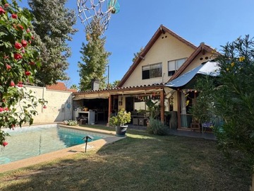 Casa en venta en Colegio pumahue, Peñalolén - 6 dormitorios, 3 baños