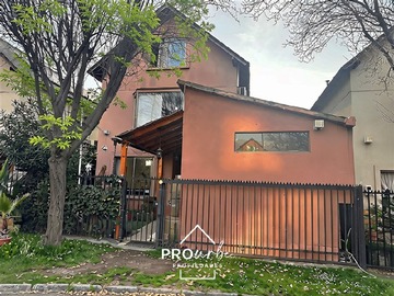 Casa en venta en Quiln/MarTirreno, Peñalolén - 3 dormitorios, 3 baños