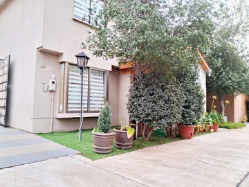 Casa en venta en Estancia Liray, Colina - 3 dormitorios, 3 baños
