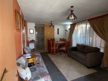 Casa en venta en General Freire, La Cisterna - 3 dormitorios, 1 baño