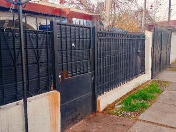 Casa en venta en Lo Espina 338, El Bosque - 4 dormitorios, 1 baño