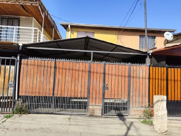Casa en venta en Villa miraflores, Renca - 3 dormitorios, 2 baños