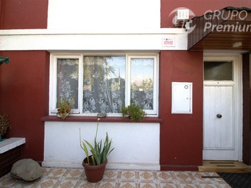 Casa en venta en Av el parron, La Cisterna - 3 dormitorios, 1 baño