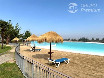 Casa en venta en Casa con laguna navegable y vida de club en Lampa, Lampa - 3 dormitorios, 3 baños
