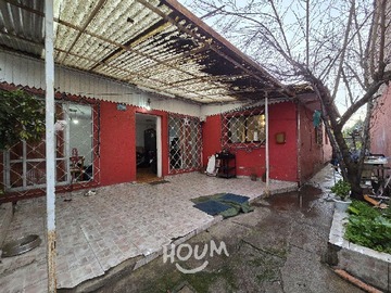 Casa en arriendo mensual en Cepa Cardenal, Peñalolén - 4 dormitorios, 2 baños