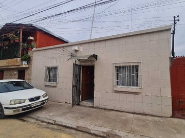 Casa en venta en Lo Prado excelente ubicación (178853), Lo Prado - 4 dormitorios, 2 baños