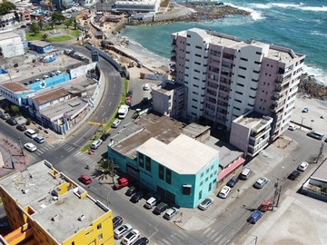 Local Comercial en arriendo mensual en Edificio Comercial - Fredy Taberna, Iquique - 6 baños