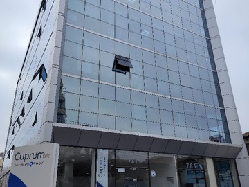 Oficina en arriendo mensual en 9 Norte & 1/2 Oriente, Viña del Mar - 2 dormitorios, 1 baño