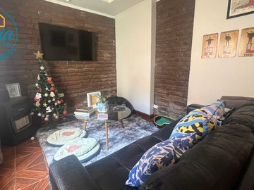 Casa en venta en Moderna Vivienda Cerca de Servicios (172656), Santiago - 4 dormitorios, 2 baños