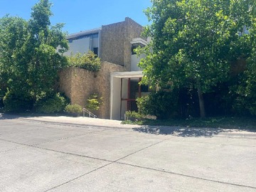 Casa en venta en moderno y exclusivo departamento (90781), Lo Barnechea - 4 dormitorios, 5 baños
