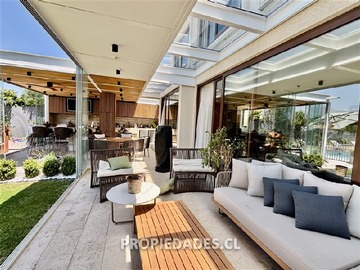 Casa en venta en Av. Los litres, Lo Barnechea - 5 dormitorios, 5 baños