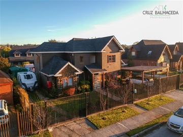 Casa en venta en Centenario, Puerto Varas - 5 dormitorios, 4 baños