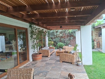 Casa en arriendo mensual en Condominio Los Maderos, Colina - 3 dormitorios, 3 baños
