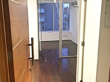 Oficina en venta en Oficina // Cerro El Plomo (96341), Las Condes - 1 baño