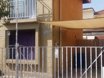 Casa en arriendo mensual en Arriendo Casa Maipú 3D 2B Villa Cerrada con Guardias 24/7 - 3 dormitorios, 2 baños