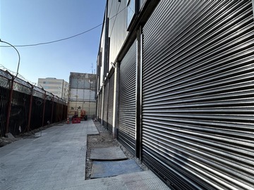 Local Comercial en arriendo mensual en Davila, Recoleta - 1 baño