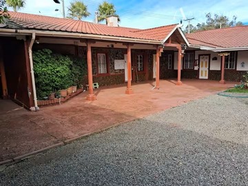 Casa en venta en 35º 18.051'S y 71º 56.719'W, Pichilemu - 7 dormitorios, 10 baños