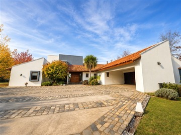 Casa en venta en Parcela loreley lote 15, alto huilquilemu talca, Talca - 4 dormitorios, 4 baños