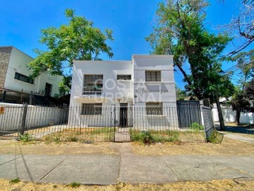 Casa en venta en Rengo, Ñuñoa - 4 dormitorios, 3 baños