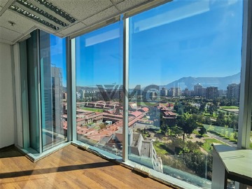 Oficina en arriendo mensual en Av. Apoquindo 5200, Las Condes - 3 dormitorios, 3 baños