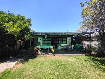Casa en venta en Casa con gran terreno para proyecto (162509), La Cisterna - 4 dormitorios, 2 baños