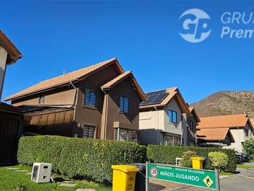 Casa en venta en Ciudad de los valles / condominio montes de izarra 3 dormitorios y 3 baños, Pudahuel - 3 dormitorios, 3 baños