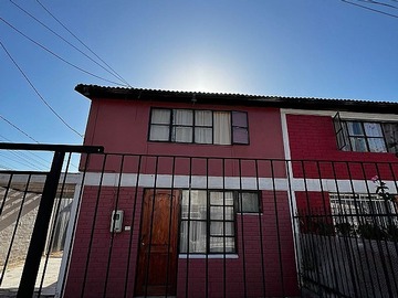 Casa en arriendo mensual en Oportunidad!! se arrienda casa con estacionamiento, Pudahuel - 2 dormitorios, 1 baño