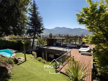 Casa en venta en Golf Lomas de La Dehesa con Cerro Punta de Damas, Lo Barnechea - 6 dormitorios, 6 baños