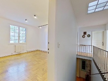 Oficina en arriendo mensual en Oficina 17m2 en casa Taller / Estacionamiento (169467), Providencia - 1 baño