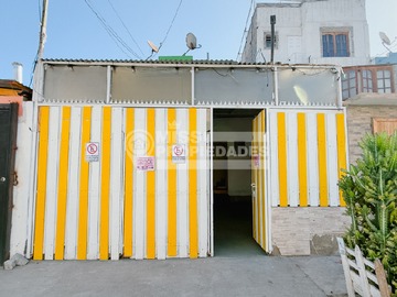 Casa en venta en pasaje cordillera de la sal 9715, Antofagasta - 3 dormitorios, 2 baños
