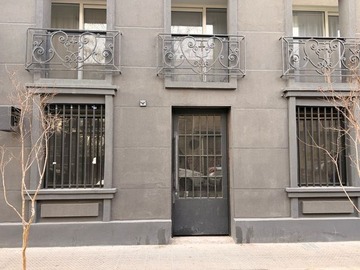 Local Comercial en arriendo mensual en Corte Suprema / Olivares, Santiago - 1 baño