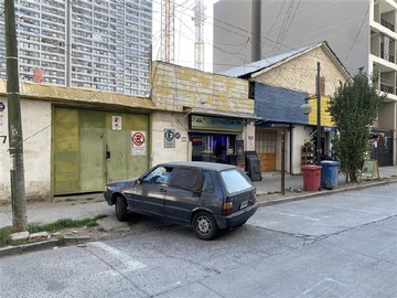 Local Comercial en arriendo mensual en Irarrazabal con Juan Sabaj, Ñuñoa - 3 baños