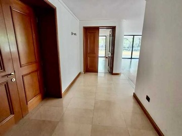 Departamento en venta en Amplio dpto. 296m2. Barrio el golf 4d+2e (131319), Las Condes - 4 dormitorios, 4 baños