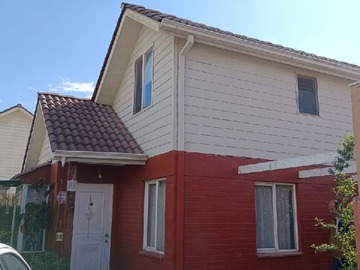 Casa en venta en Propiedad en Pasaje los Hibiscos Oriente Larapinta - 3 dormitorios, 2 baños