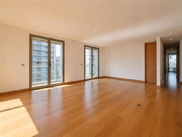 Departamento en arriendo mensual en El Golf / Prediente Riesco, Las Condes - 3 dormitorios, 3 baños