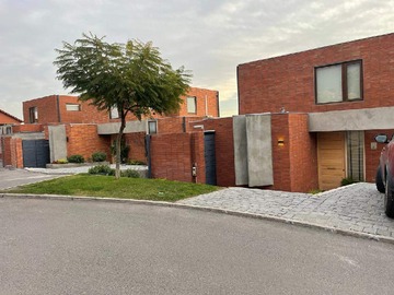 Casa en venta en Las Pircas, casa en condominio (169963), Peñalolén - 5 dormitorios, 5 baños