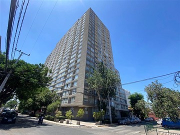 Departamento en venta en Sargento Aldea / Estacionamiento y Bodega / 2D y1B, Santiago - 2 dormitorios, 1 baño