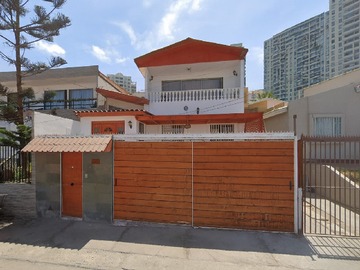 Casa en venta en Sector Sur, Primeras Piedras, Entre Av Arturo Prat y Fco Bilbao, Iquique - 3 dormitorios, 4 baños