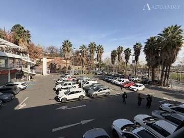 Local Comercial en arriendo mensual en Cuidad Empresarial, Huechuraba - 2 baños