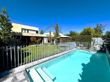 Casa en venta en Piedra Roja, Colina - 4 dormitorios, 3 baños