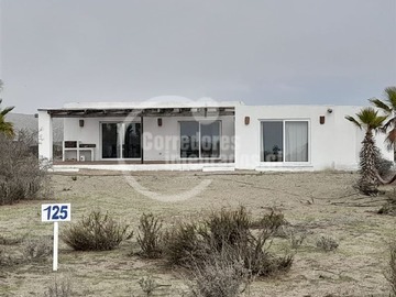 Parcela en venta en Casa en Venta Condominio Bahía El Tangue Tongoy Sur, Coquimbo - 3 dormitorios, 3 baños