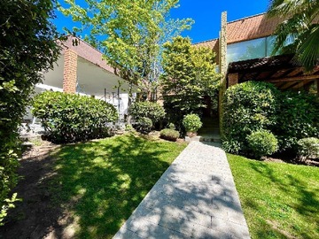 Casa en venta en Las Condes, Quinchamalí, Las Condes - 5 dormitorios, 5 baños