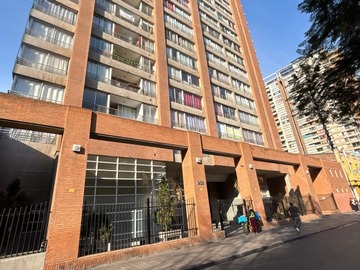 Departamento en venta en Se vende amplio departamento en san isidro 250, Santiago - 3 dormitorios, 2 baños