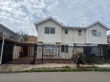 Casa en arriendo mensual en Amplia Casa en Maipu 4D + 2B - 4 dormitorios, 2 baños