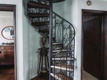 Casa en venta en Bocaccio, Las Condes - 6 dormitorios, 5 baños