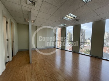 Oficina en arriendo mensual en Santa beatriz, Providencia - 1 dormitorio, 2 baños