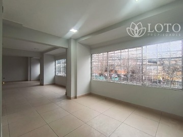 Local Comercial en arriendo mensual en Villanelo con Av. ValparaÍso., Viña del Mar - 1 baño