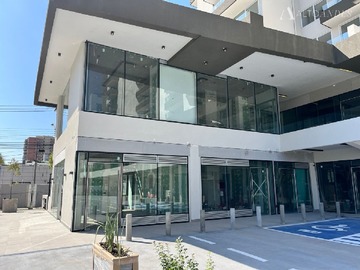 Local Comercial en arriendo mensual en 5 oriente con 1 norte, Viña del Mar - 4 dormitorios, 1 baño